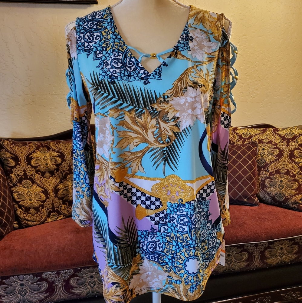3/4 sleeve women's shoulder cut out shirt!